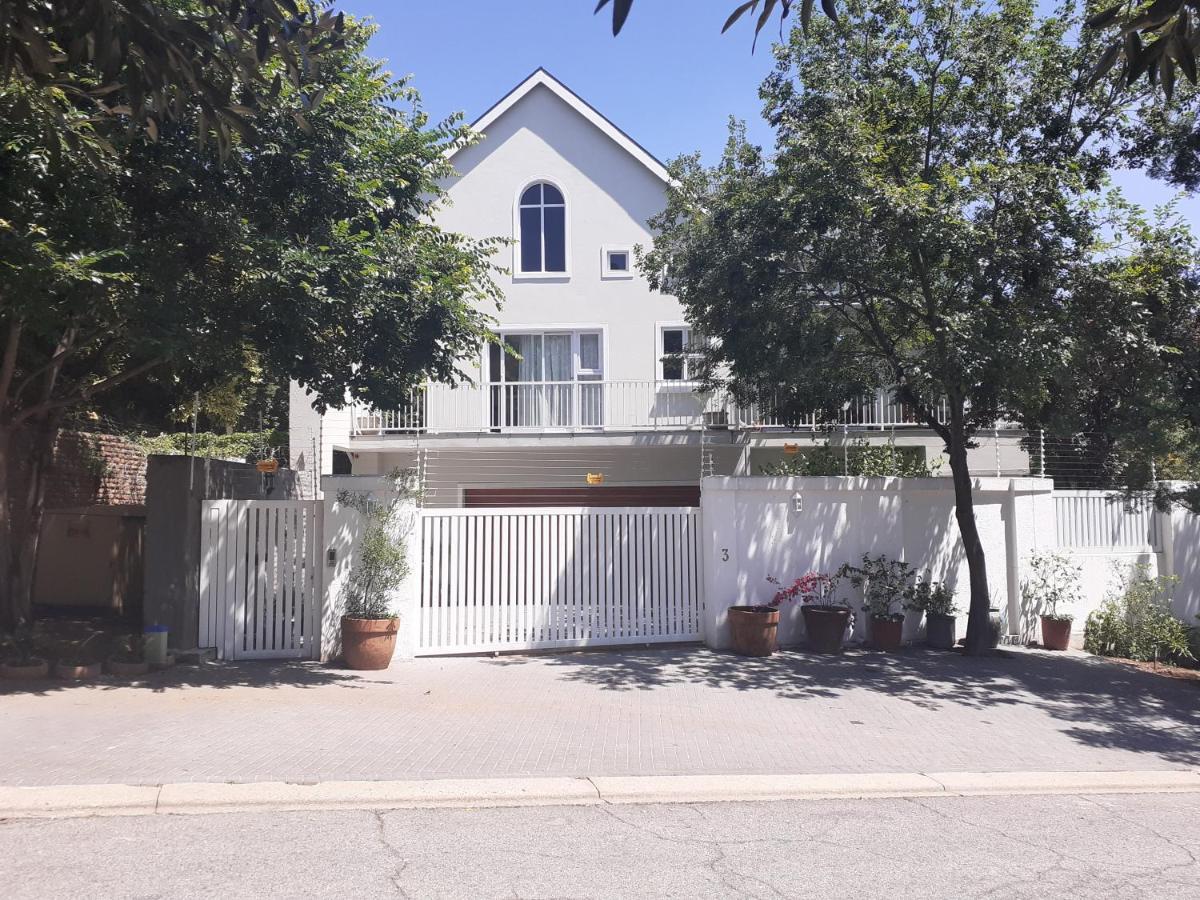 3 On Tessa Guesthouse Johannesburg Exterior foto